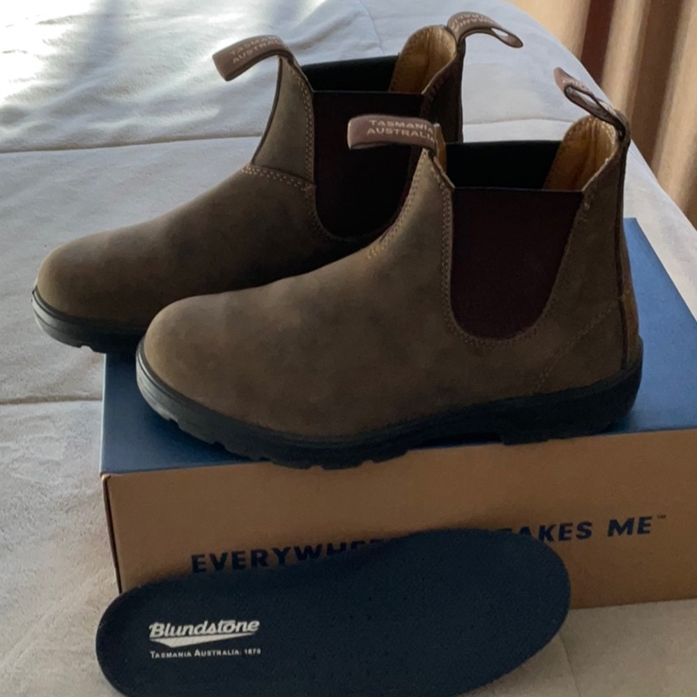 Blundstone 585 size 5.5 women’s US size 8 men’s US size 6 Rustic Brown